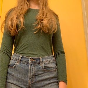 Green long sleeve T-shirt